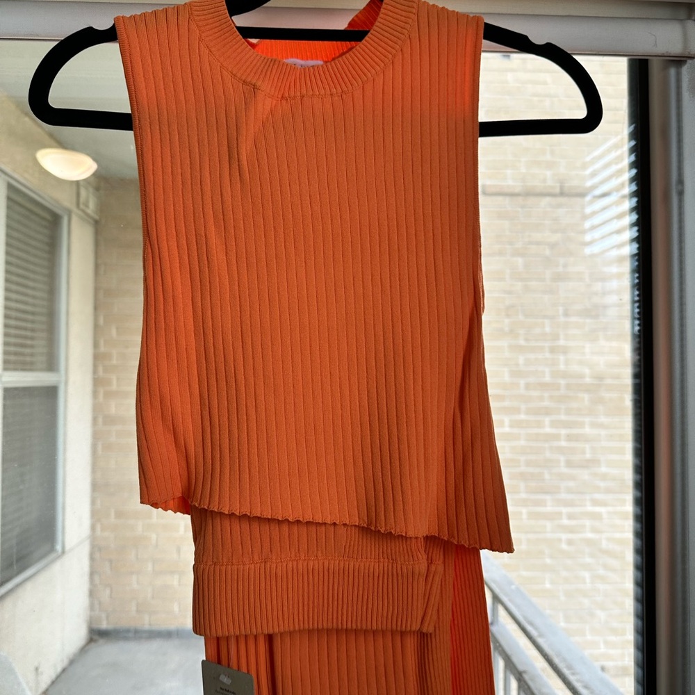Le Lis Vibrant Orange Ribbed Knit Top